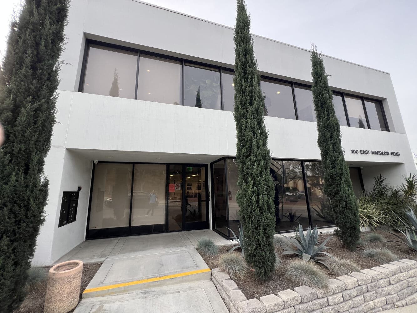 100 E Wardlow Rd, Long Beach